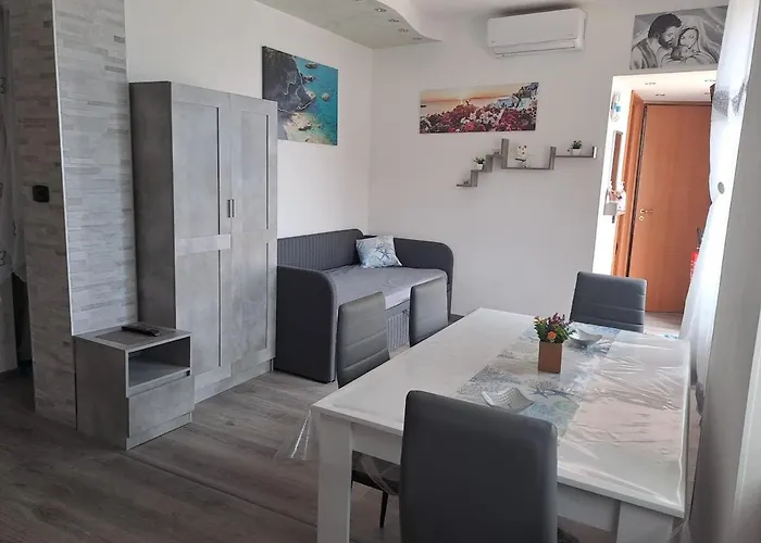 Blu Panorama Apartment *