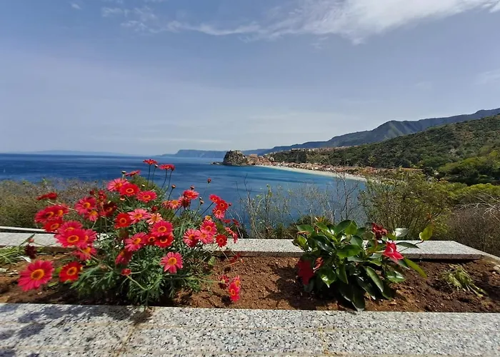 Blu Panorama * Scilla